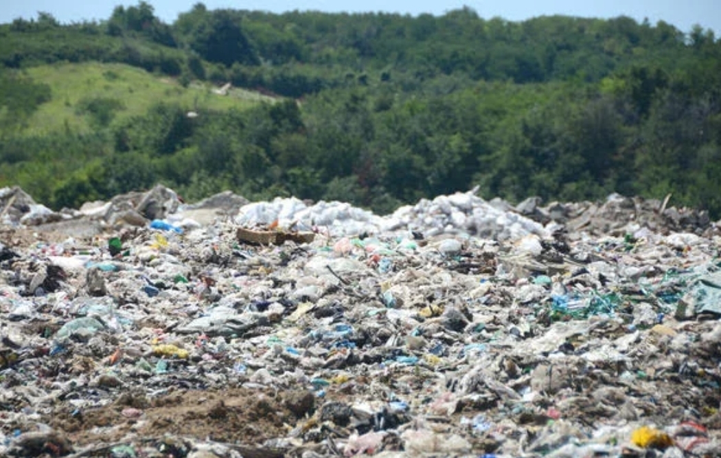 Zbog snijega redukovano odnošenje smeća