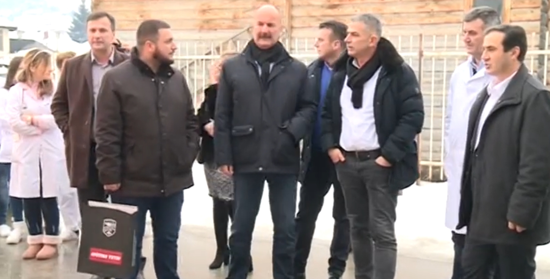 Sugrađani iz dijaspore uručili još jednu vrijednu donaciju Domu zdravlja u Tutinu