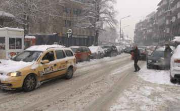 Otežano čišćenje ulica zbog konstantnog padanja snijega