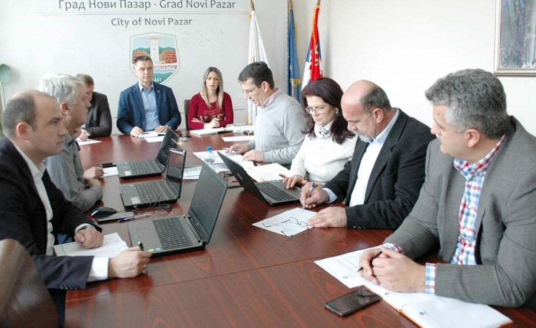 Gradsko vijeće o zapošljavanju građana i uređenju platoa i igrališta