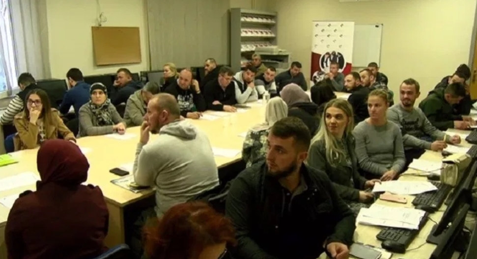 ‘’Put do uspešnog preduzetnika’’ izaziva veliko interesovanje nezaposlenih