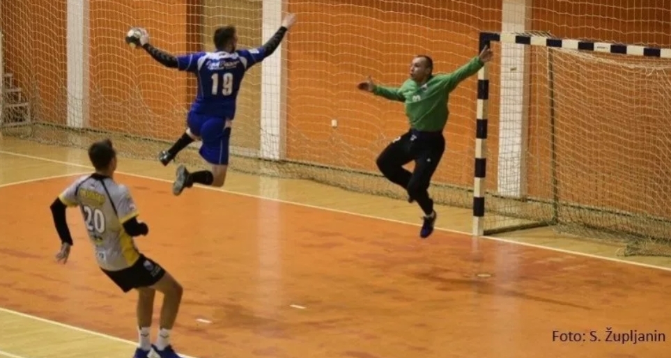 Spartak Vojput – Novi Pazar 34:25