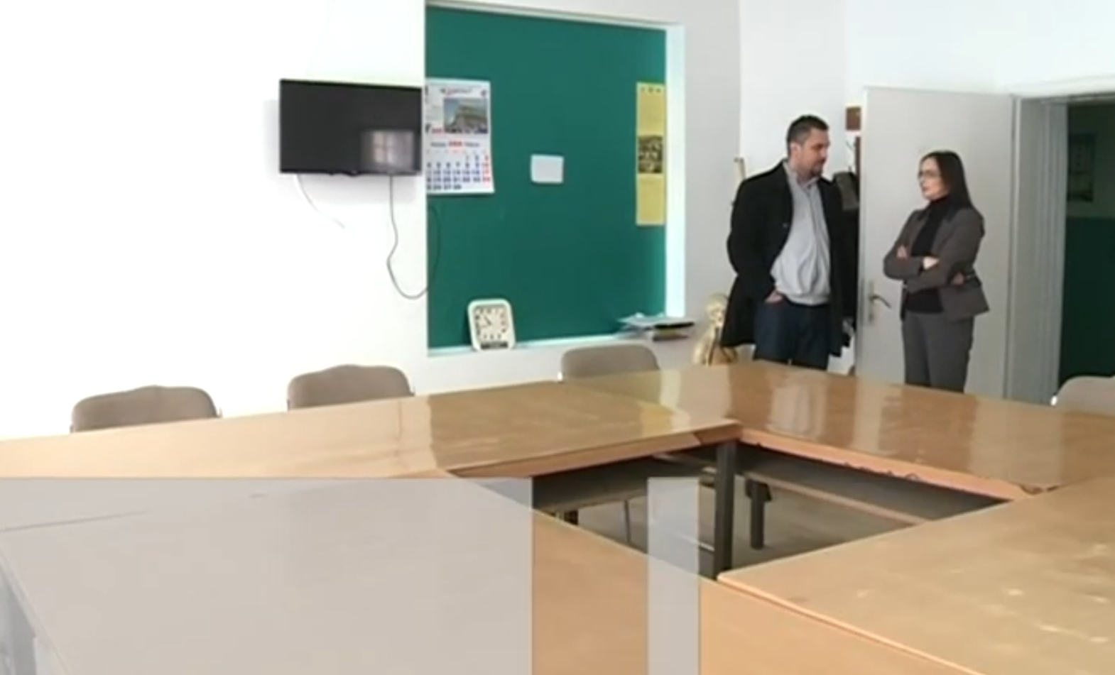 Zaposleni u oš „Vuk Karadžić“ u Tutinu svojim sredstvima renovirali nekoliko školskih prostorija