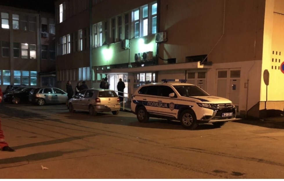 Obesio se mladić (31) u dvorištu porodične kuće