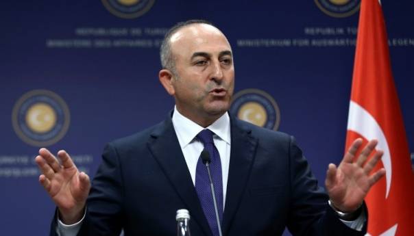 razgovori-o-putovanju-rusa-u-tursku-bez-pasosa-mevlut-cavusoglu_5c98c77a1ec73