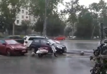 KATAKLIZMA U BEOGRADU SPOJILO SE NEBO I ZEMLJA Počelo je jakim vetrom a onda usledio je monsunski potop na gradskim ulicama uz grmljavinu