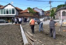 GRADONAČELIK OBIŠAO RADOVE! Parterno uređenje kod svojborske džamije, namjlađi dobijaju savremeno igralište VIDEO