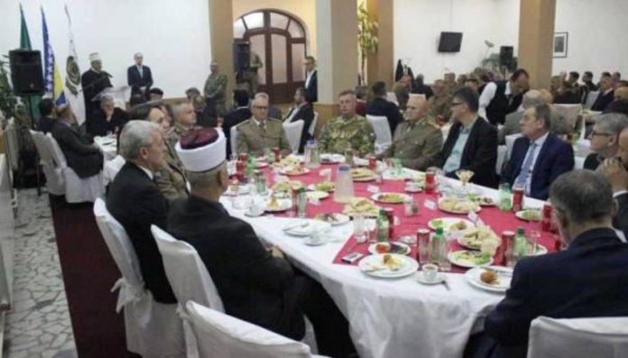 tradicionalni-20-iftar-vojnog-muftijstva-mo-bih-iftar-mobih_5cdbe5daaf026