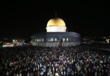Više od 400.000 vjernika obilježilo Lejletu-l-kadr u kompleksu Al-Aksa (FOTO)