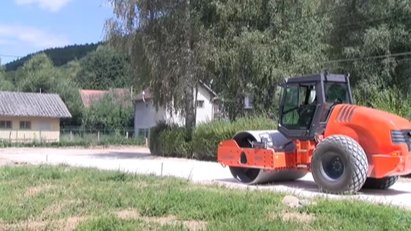 PAZAR JE NAJVEĆE GRADILIŠTE U REGIONU! Mašine stižu do najudaljenijih mesta, uskoro asfalt kod škole u Lukarima