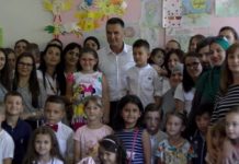 Pokloni za prvake: Gradonačelnik Biševac radni dan proveo i sa prvacima