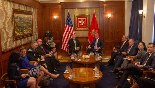pompeo-doputovao-u-crnu-goru-u-toku-razgovor-s-djukanovicem-pompeo_5d97097c157f3