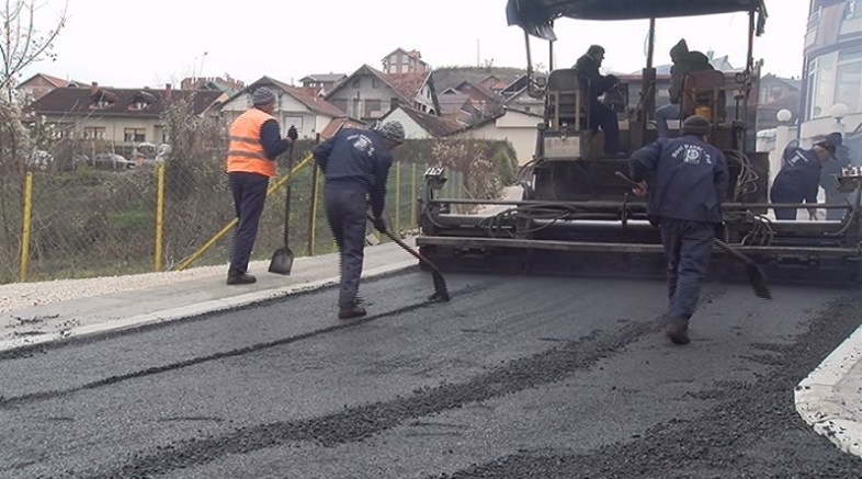 Asfaltiran krak Ulice Ruđera Boškovića