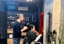 Albin Kurti, u salonu lepote pre nego što je preuzeo funkciju premijera (FOTO)