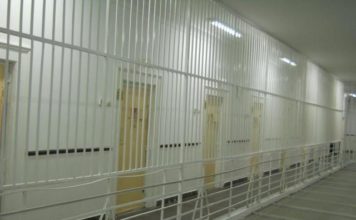 KOLAŠINCU PRETI KAZNA DO 12 GODINA ROBIJE! Zakon u Srbiji promenjen, napad na novinare je teško krivično delo!