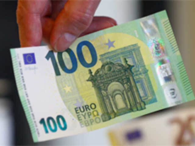 EVO KADA ĆE GRAĐANI DOBITI POMOĆ: Uplata minimalca zaposlenima sredinom maja, a evo kada 100 EVRA LEŽE NA RAČUN