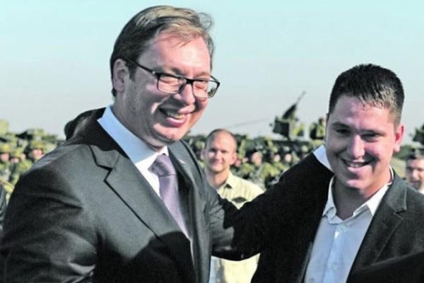 PREDSEDNIK VUČIĆ: Moj Danilo ima koronu! Sine, pobedićeš, voli te tata, svi te volimo!