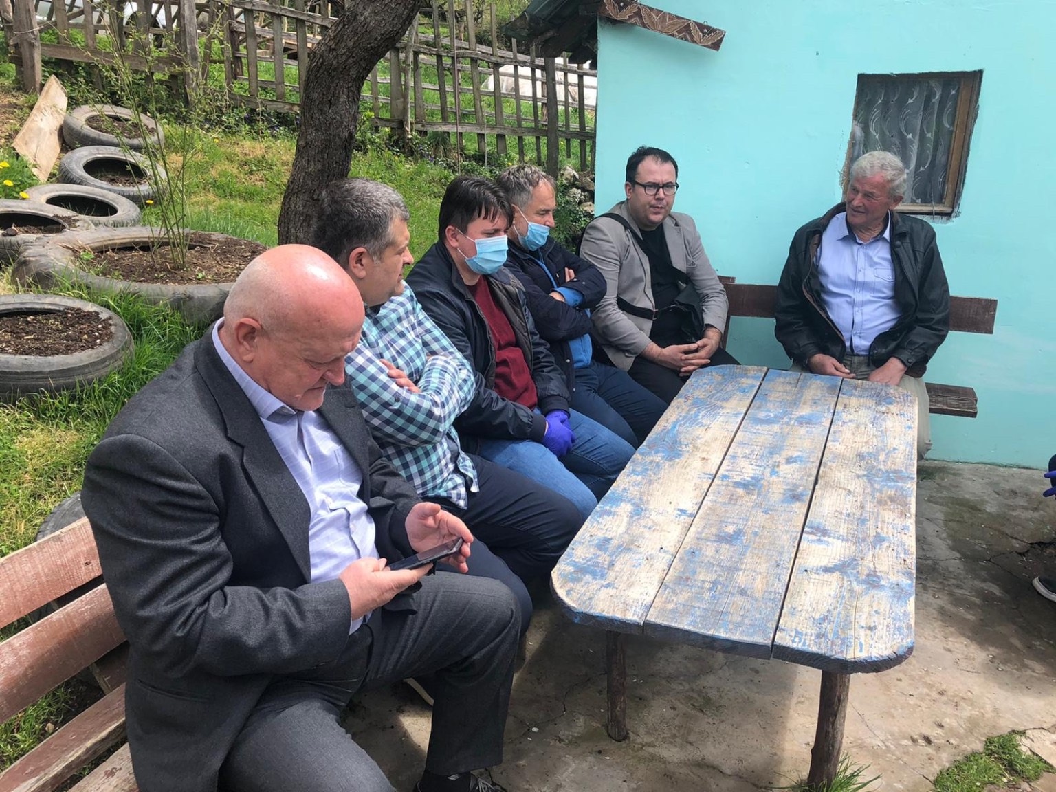 Rukovodstvo SDP obišlo porodicu kojoj je u požaru izgorela kuća