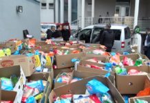 Humanitarci nastavljaju sa podelom paketa pomoći