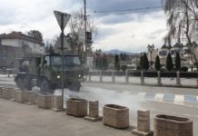 BORBA SA KORONOM U NOVOM PAZARU! Vojska Srbije dezinfikuje ulice Novog Pazara!