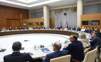 PREPORUKA Kriznog štaba: Nema bioskopa, pozorišta, utakmica ni drugih MASOVNIH OKUPLJANJA bar do 31. maja