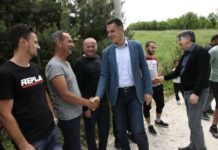 Asfaltiran seoski put prema Podbijelju