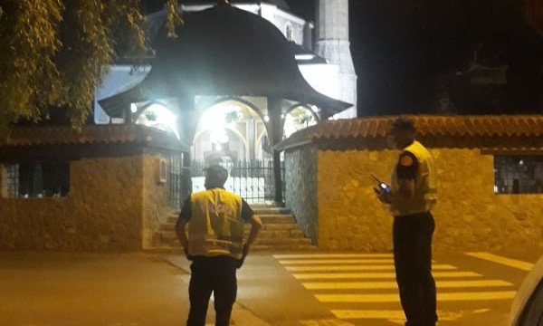 Policija kontroliše u Pljevljima da li vernici poštuju propisane mere