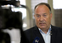 Oglasilo se ministarstvo: Kombinovani test će sutra polagati 127 učenika u Novom Pazaru oglasilo-se-ministarstvo:-kombinovani-test-ce-sutra-polagati-127-ucenika-u-novom-pazaru