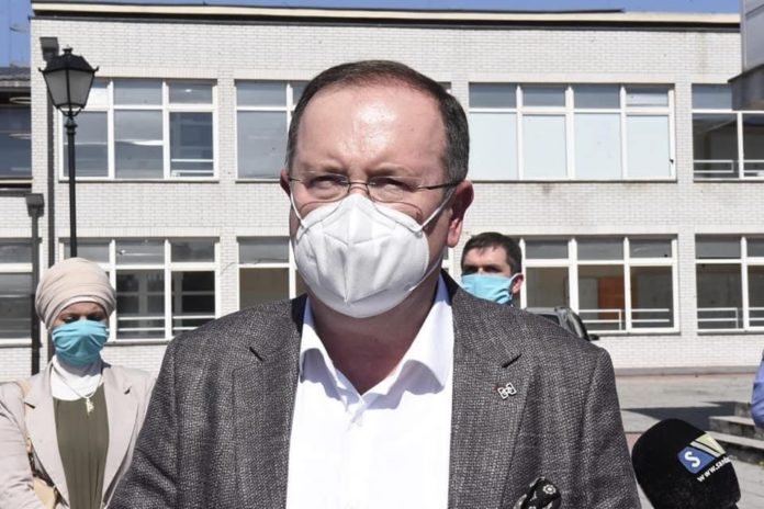 mahmutovic:-borimo-se-za-svaki-zivot,-123-pacijenta-sa-tezom-klinickom-slikom