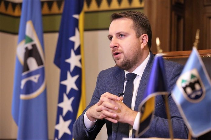 gradonacelnik-sarajeva-uputio-pismo-podrske-bisevcu-i-gradjanima-novog-pazara gradonacelnik-sarajeva-uputio-pismo-podrske-bisevcu-i-gradjanima-novog-pazara