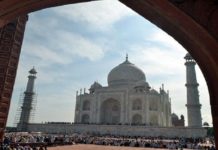Snažna oluja pogodila Indiju: Oštećen Tadž Mahal