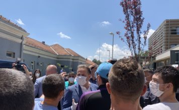 VUČIĆ: Jučerašnje događaje organizovali svi političari osim Rasima Ljajića vucic:-jucerasnje-dogadjaje-organizovali-svi-politicari-osim-rasima-ljajica