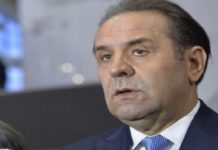 Ministar Ljajić objasnio: Od tri preminula člana porodice iz Tutina samo je ćerka imala koronu ministar-ljajic-objasnio:-od-tri-preminula-clana-porodice-iz-tutina-samo-je-cerka-imala-koronu