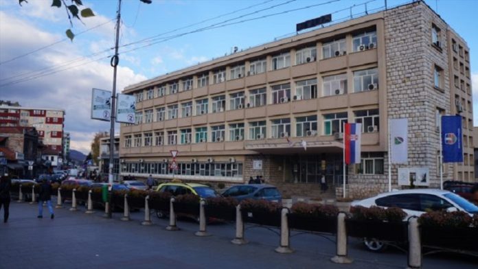 za-vojnu-bolnicu-pijaca-voda-i-sanitarne-kabine,-formiran-tim-za-koordinaciju-humanitarnim-aktivnostima