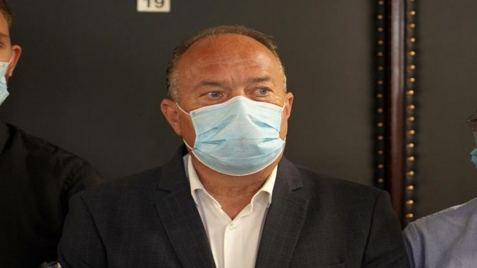 sarcevic:-zbog-korone-31-maturant-nije-polagao-prijemni,-vec-se-snimaju-casovi-za-onlajn-nastavu