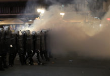 Rebić: Povređeno 118 policajca, procesuirane 153 osobe rebic:-povredjeno-118-policajca,-procesuirane-153-osobe