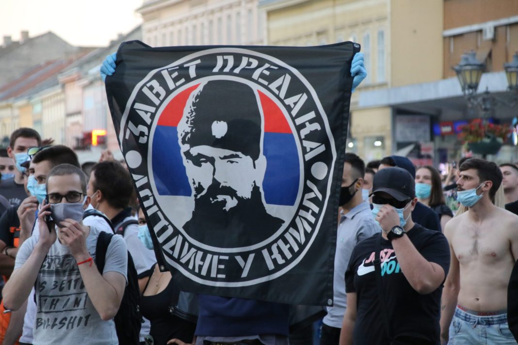 vucic:-svakakvih-ljudi-ima-na-protestima,-nadjene-mape,-morzeova-azbuka,-pistolj-sa-prigusivacem