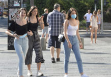 U Srbiji preminulo još 11 ljudi od posledica infekcije korone u-srbiji-preminulo-jos-11-ljudi-od-posledica-infekcije-korone