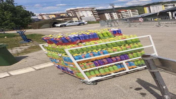 novopazarci-na-sve-misle:-besplatno-osvezenje-za-pacijente,-lekare-i-volontere