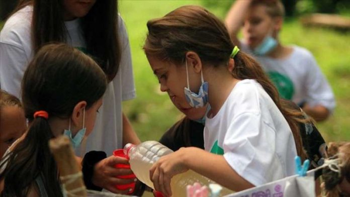 prodaju-osvezavajuce-napitke-da-bi-pomogli-deci-oboleloj-od-raka
