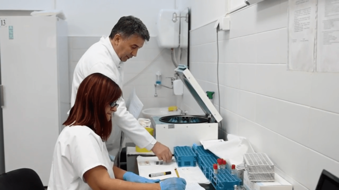 -szo:-tetsirati-sve-kontakte-nezavisno-od-simptoma