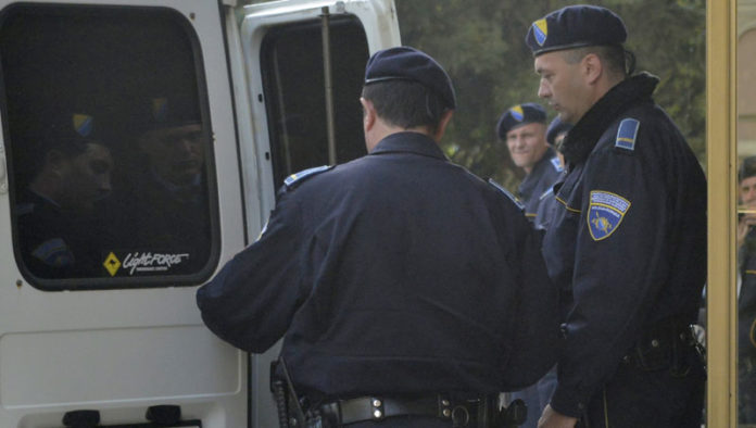 -uhapsen-maloletnik-zbog-sumnje-da-je-silovao-dve-devojcice