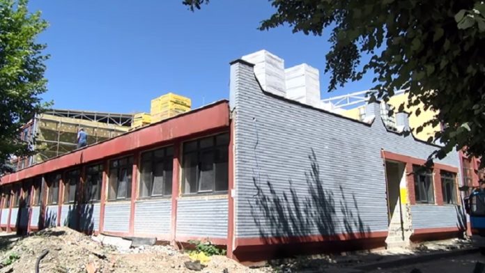 os-”bratstvo”:-djaci-u-klupe-od-21-septembra,-prvaci-od-1.