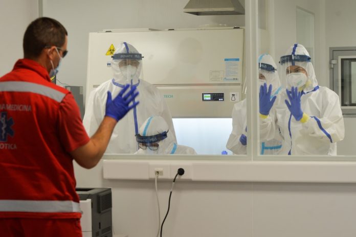 -pad-broja-zarazenih-u-srbiji,-testirano-skoro-7.000-gradjana -pad-broja-zarazenih-u-srbiji,-testirano-skoro-7.000-gradjana