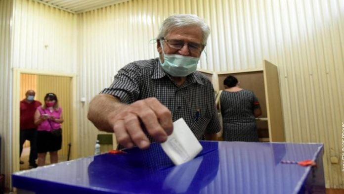 prve-procene:-dps-34,8,-“za-buducnost-crne-gore“-32,9-odsto,-“mir-je-nasa-nacija”-12,6-odsto prve-procene:-dps-34,8,-“za-buducnost-crne-gore“-32,9-odsto,-“mir-je-nasa-nacija”-12,6-odsto