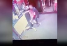 Policijska potraga za muškarcem koji je onesvešćenom mladiću polomio obe ruke (VIDEO) -policijska-potraga-za-muskarcem-koji-je-onesvescenom-mladicu-polomio-obe-ruke-(video)