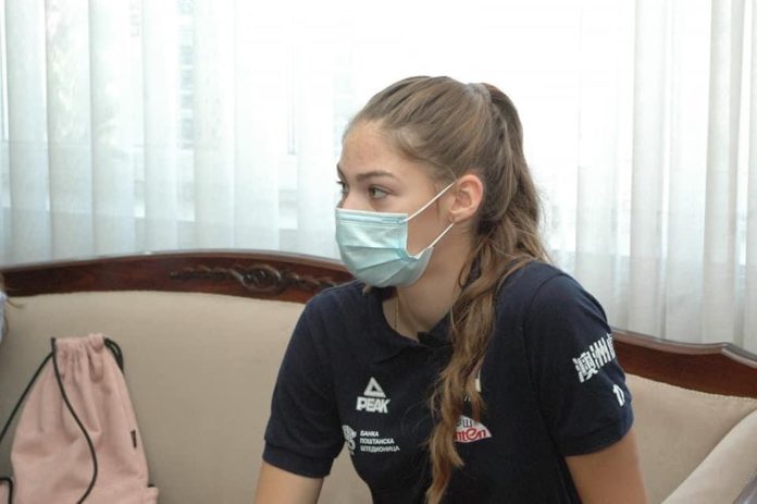 -gradonacelnik-novog-pazara-ugostio-henu-kurtagic,-odbojkaski-biser-evrope -gradonacelnik-novog-pazara-ugostio-henu-kurtagic,-odbojkaski-biser-evrope