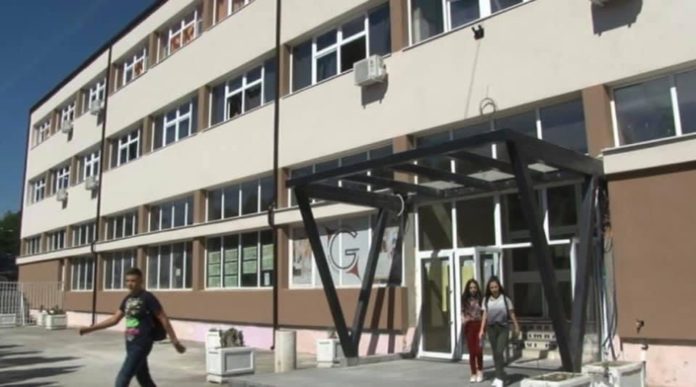 -pogorsava-se-stanjenu-skolama:-vrusom-civid19-zarazena-52-ucenika -pogorsava-se-stanjenu-skolama:-vrusom-civid19-zarazena-52-ucenika