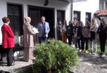 Završene obuke veza svilenim koncem u muzeju Ras zavrsene-obuke-veza-svilenim-koncem-u-muzeju-ras