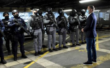 U TOKU VELIKA AKCIJA POLICIJE! Uhapšeno 5 pripadnika dve kriminalne grupe, dvojica u bekstvu u-toku-velika-akcija-policije!-uhapseno-5-pripadnika-dve-kriminalne-grupe,-dvojica-u-bekstvu